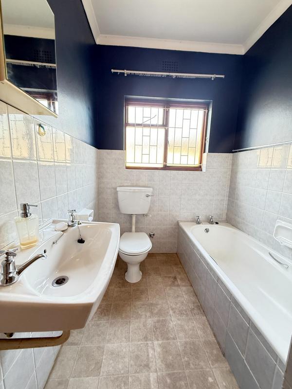 3 Bedroom Property for Sale in Bergzicht Western Cape
